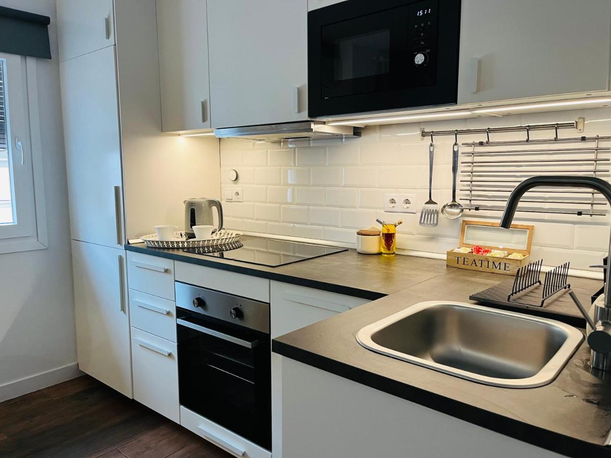 Petit Apartment Los Remedios Севилья Экстерьер фото