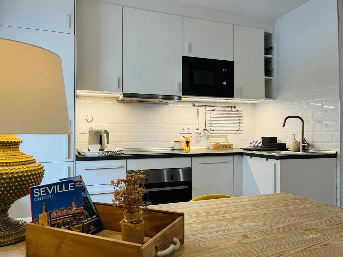 Petit Apartment Los Remedios Севилья Экстерьер фото